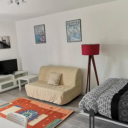 Flat79 Apartment